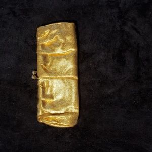 Gold clutch